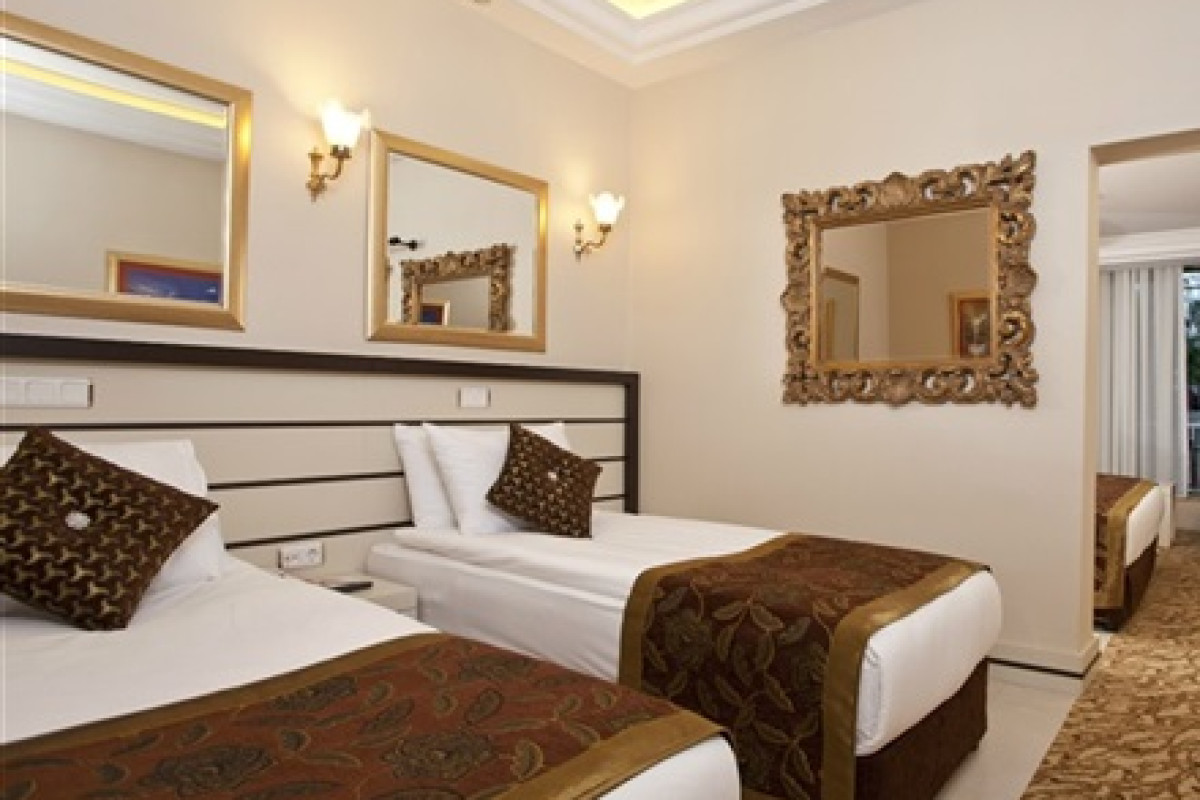 CLUB HOTEL SERA DELUXE
