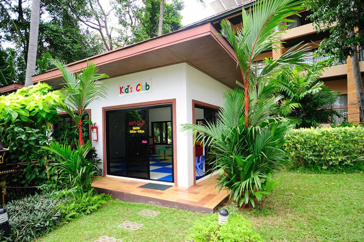 PEACH BLOSSOM RESORT