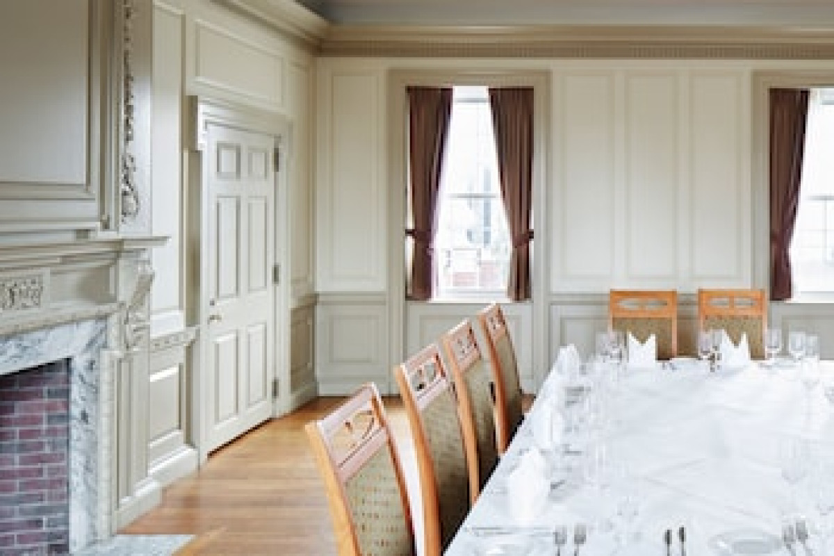 CLUB QUARTERS IN PHILADELPHIA