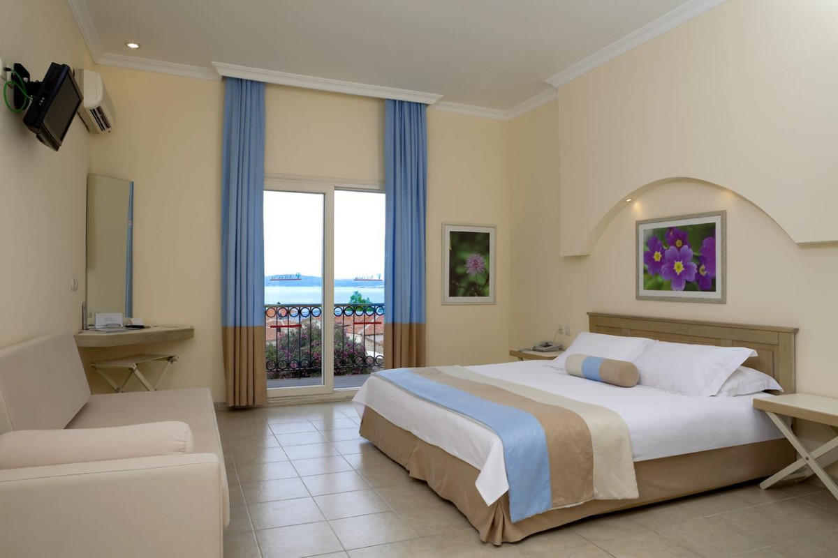 CLUB RESORT ATLANTIS