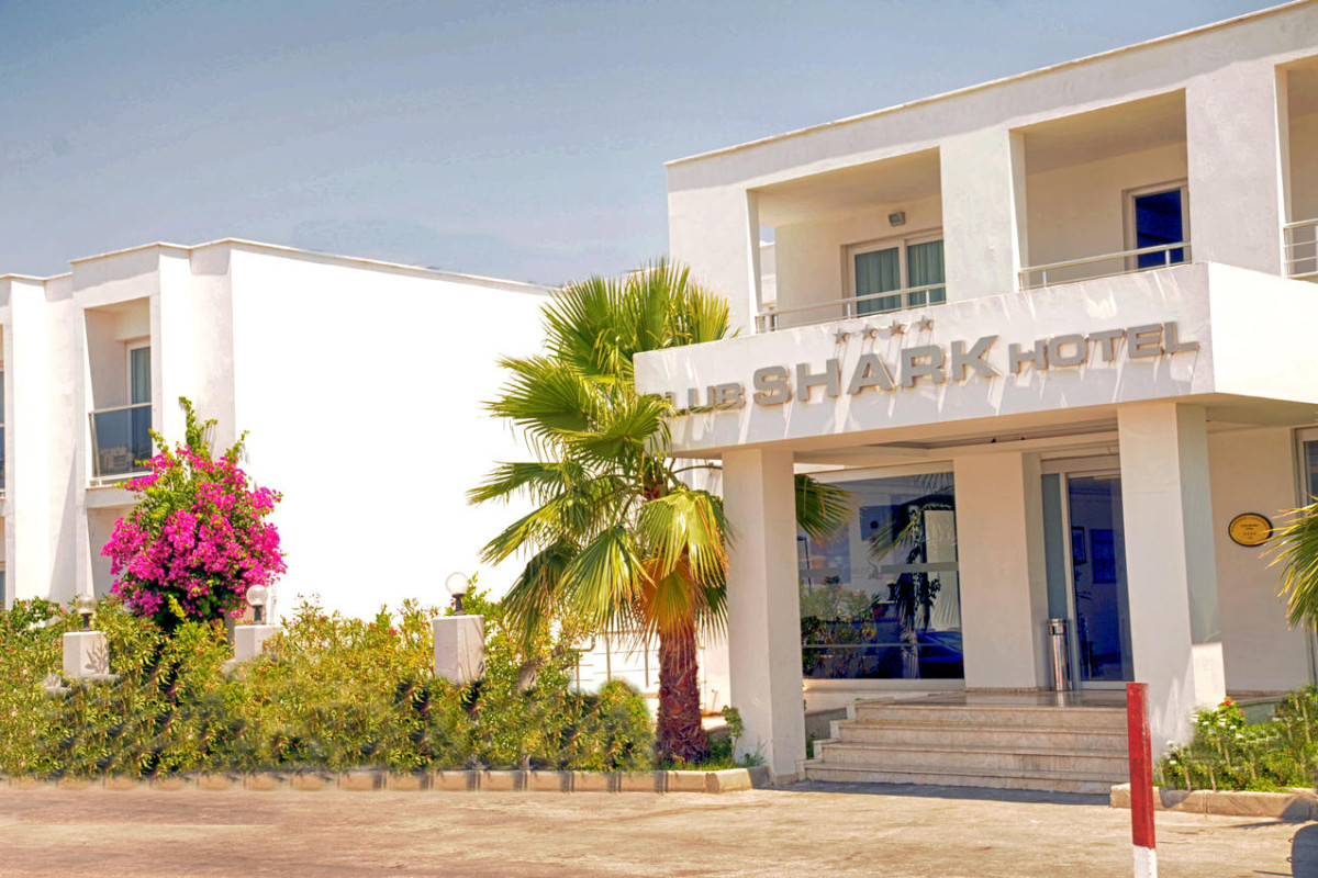 SHARK CLUB HOTEL