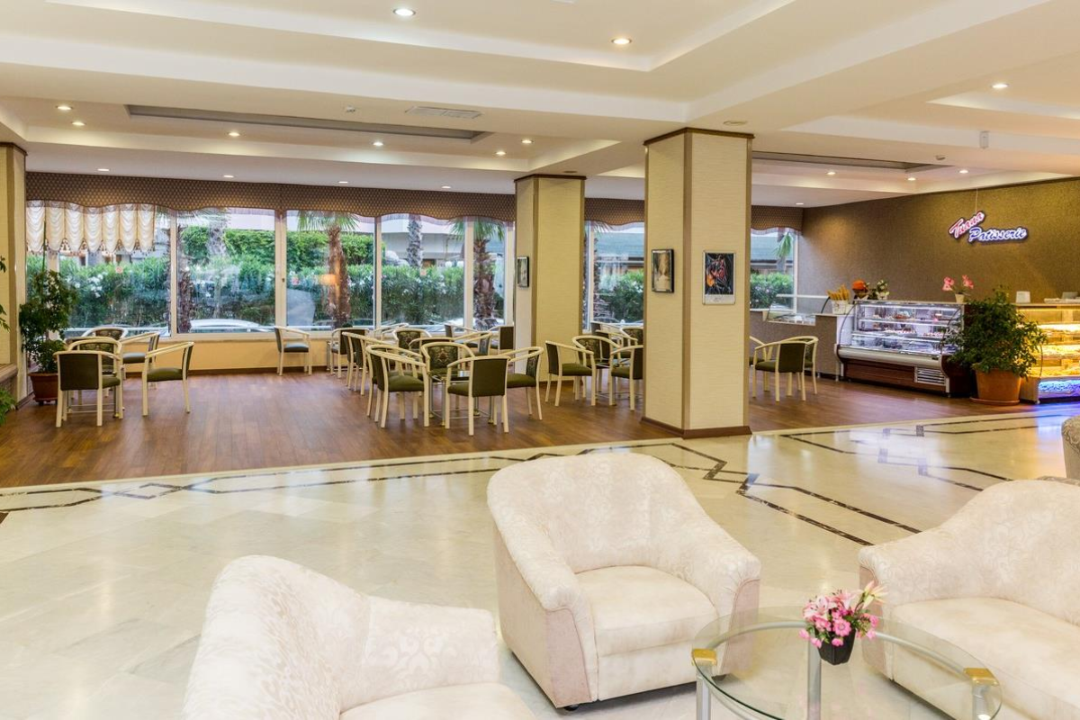 LETOILE HOTEL
