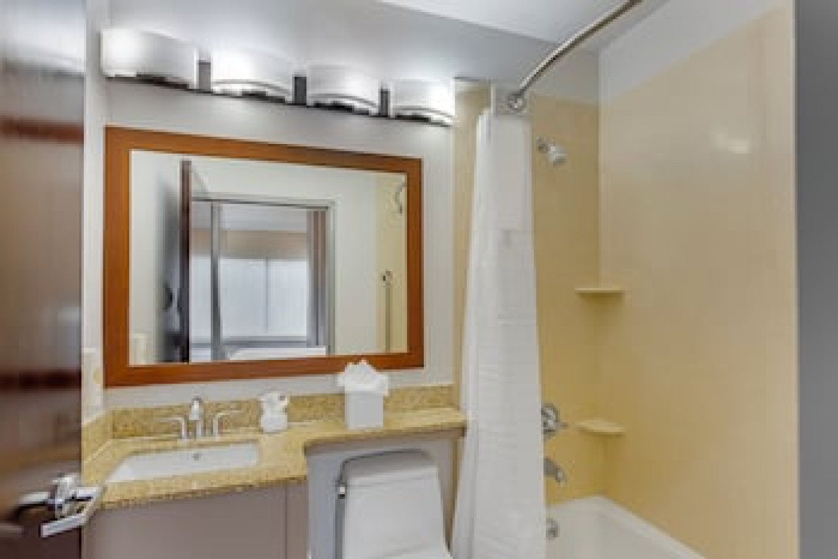 COMFORT INN STATEN ISLAND