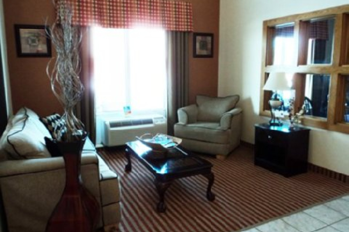 COMFORT SUITES KANSAS CITY
