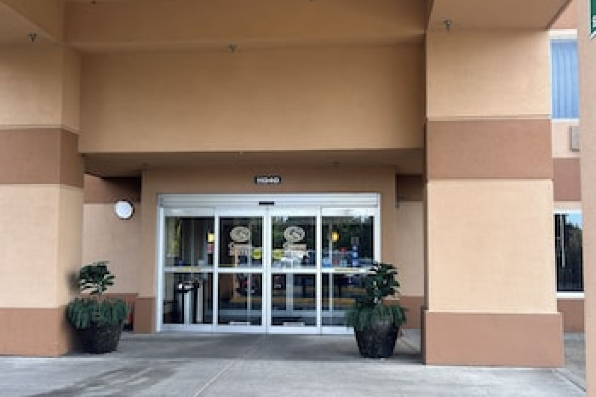 COMFORT SUITES PORTLAND SOUTHWEST