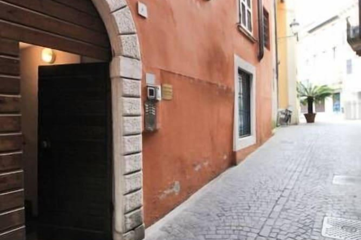 Comfortable Apartment Cavour Square