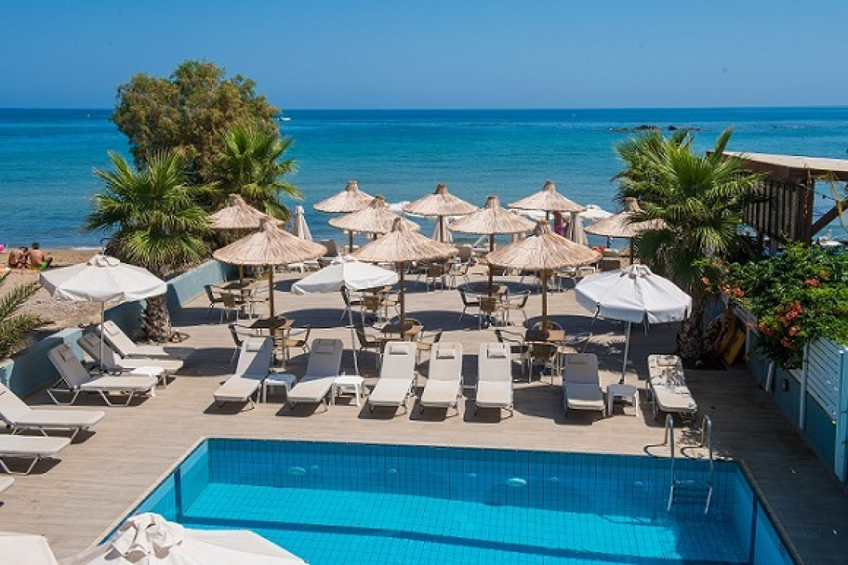 Compass Stalis Beach