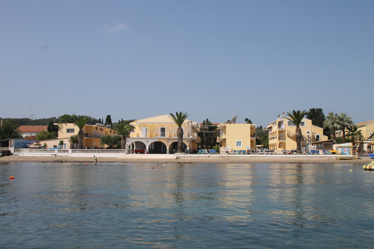 Complex Lemon Grove Beach Hotel