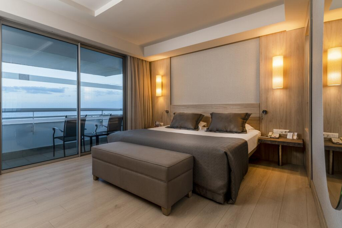 CONCORDE DE LUXE RESORT