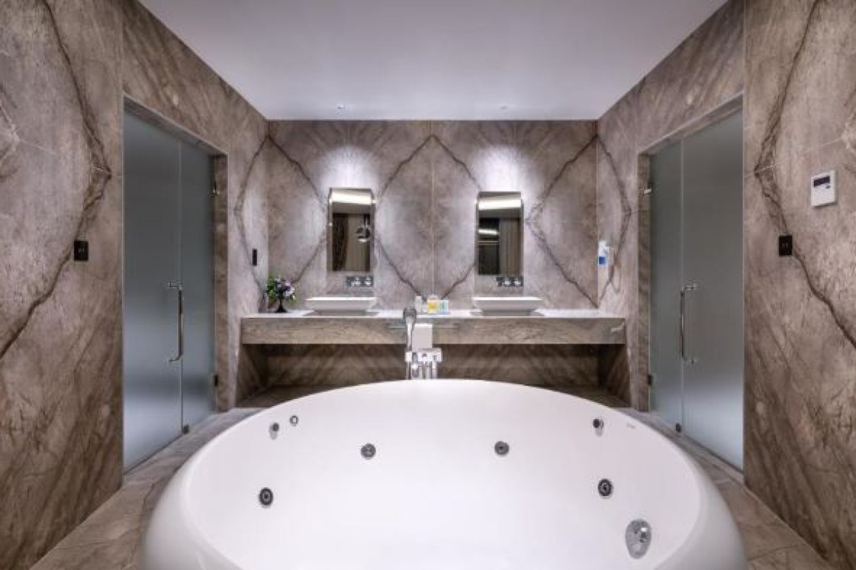 CONCORDE TOWER HOTEL