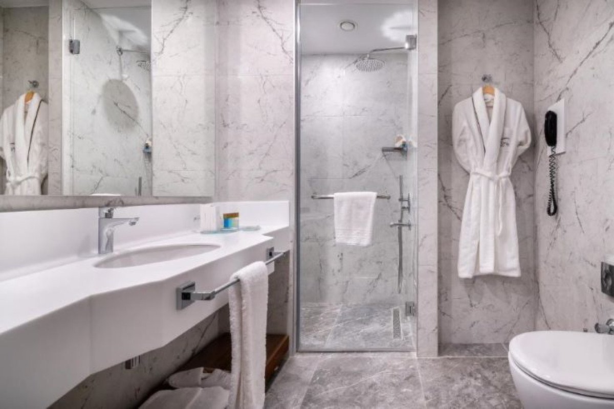 CONCORDE TOWER HOTEL