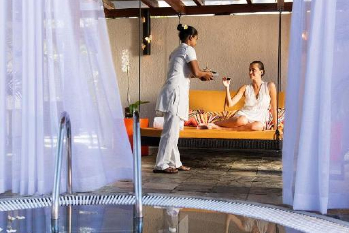 Constance Belle Mare Plage Resort