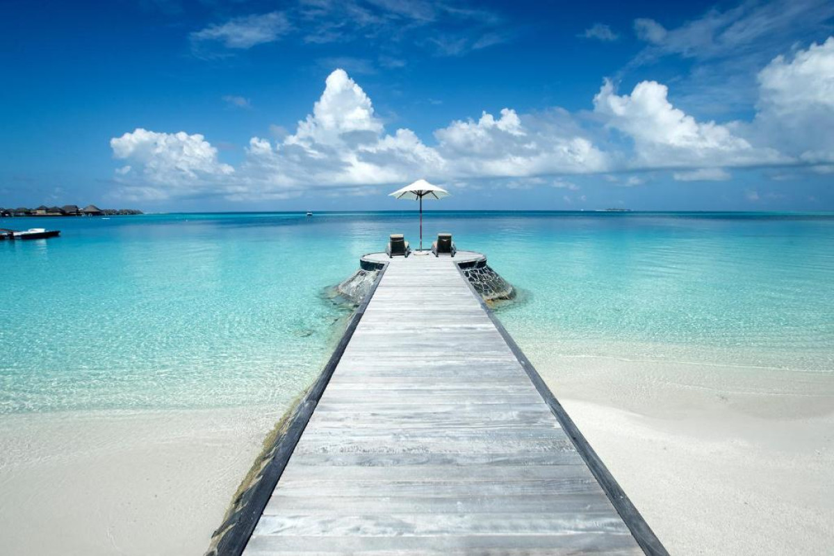 Constance Halaveli Resort