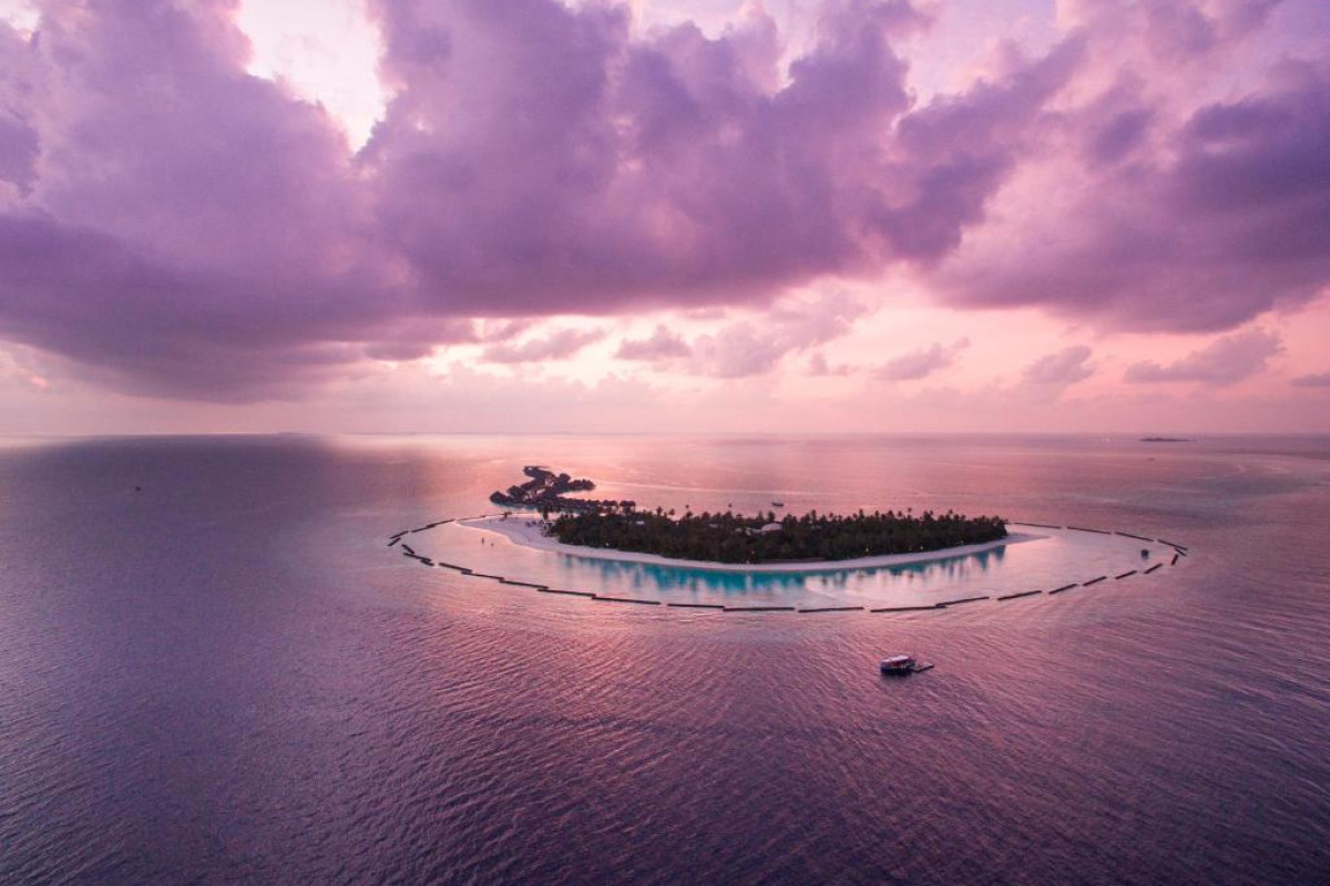 Constance Halaveli Resort