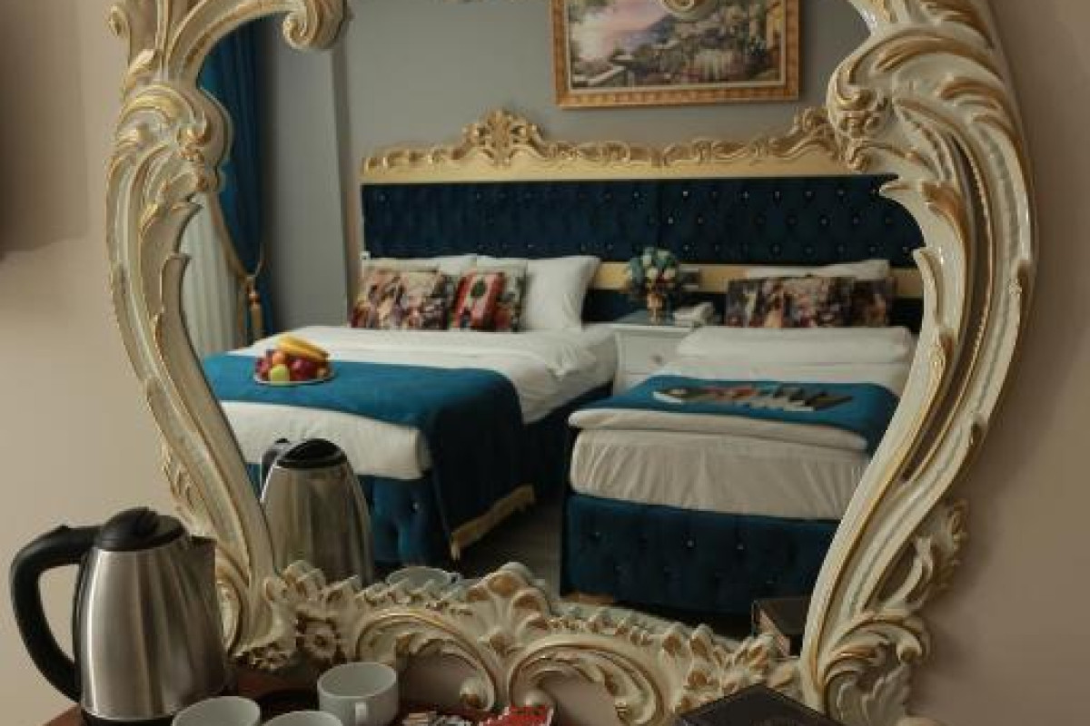 CONSTANTINOPOLIS HOTEL