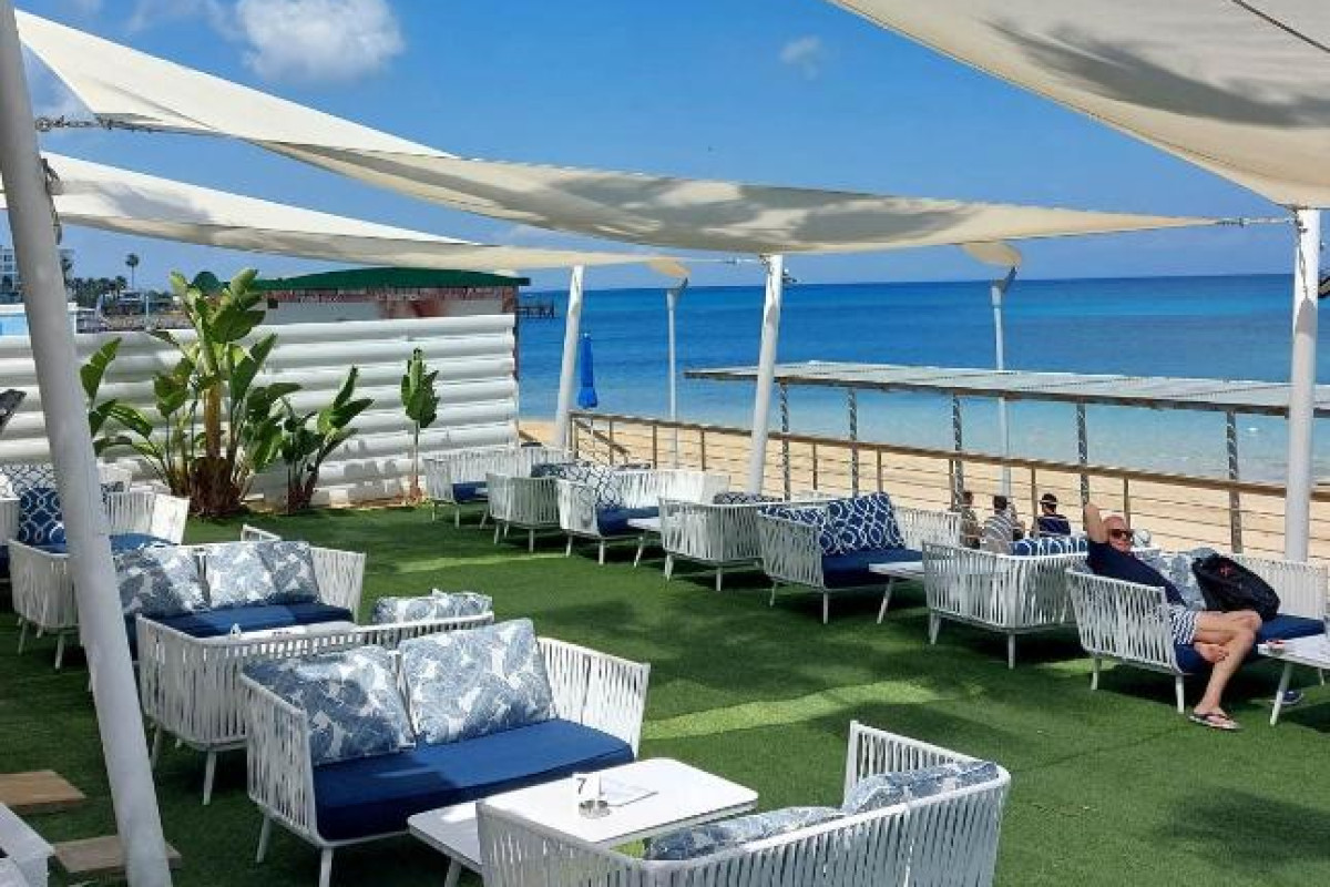 Hotel Constantinos The Great Beach