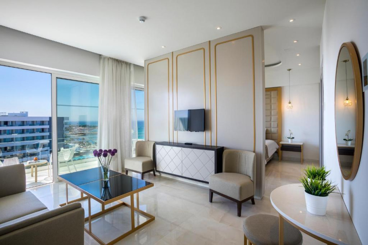 Hotel Constantinos The Great Beach