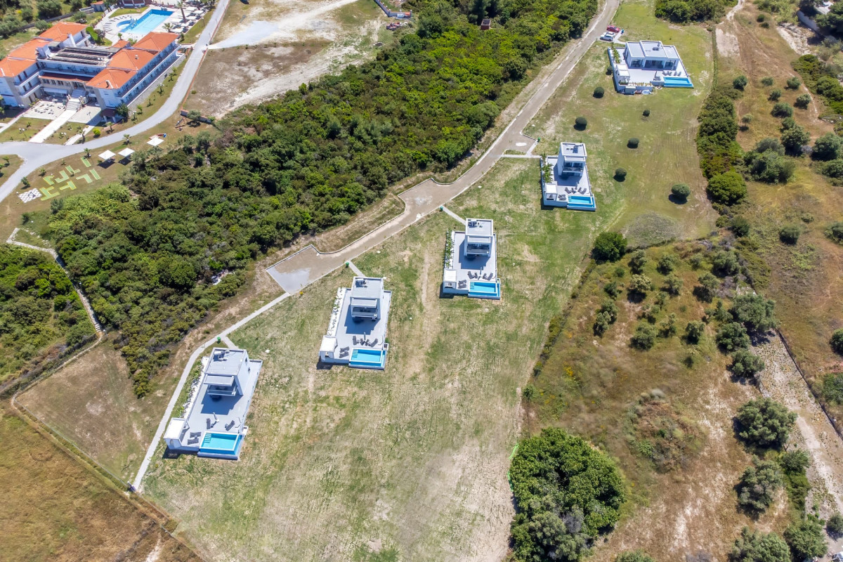 Continent Villas