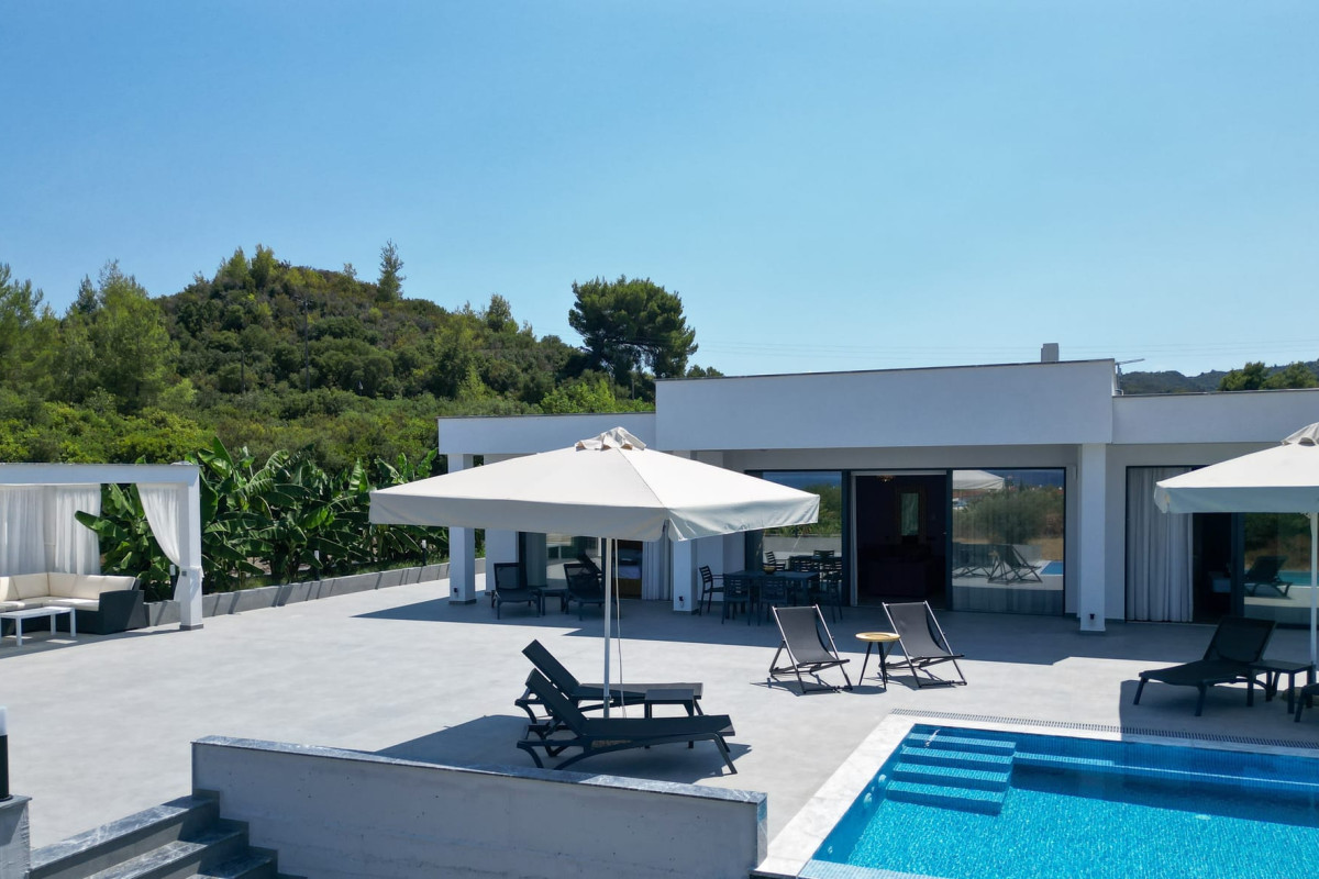 Continent Villas