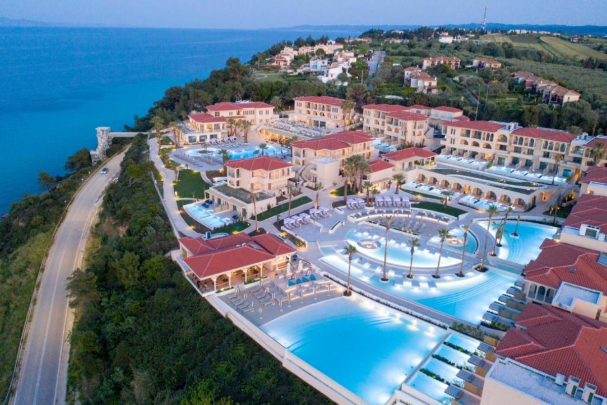 Cora Hotel & Spa