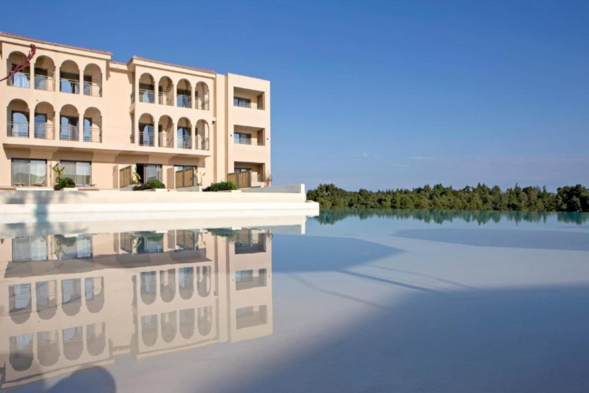 Cora Hotel & Spa