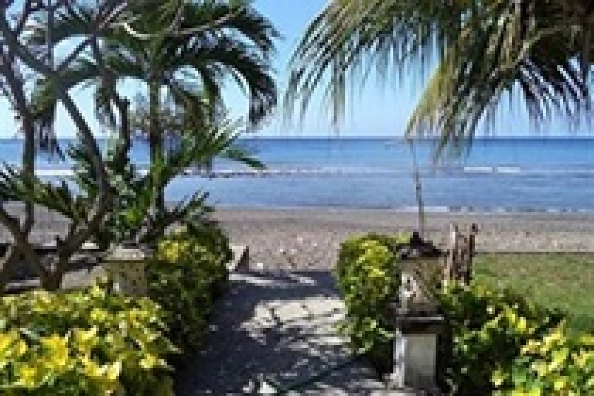 Coral Bay Bungalow
