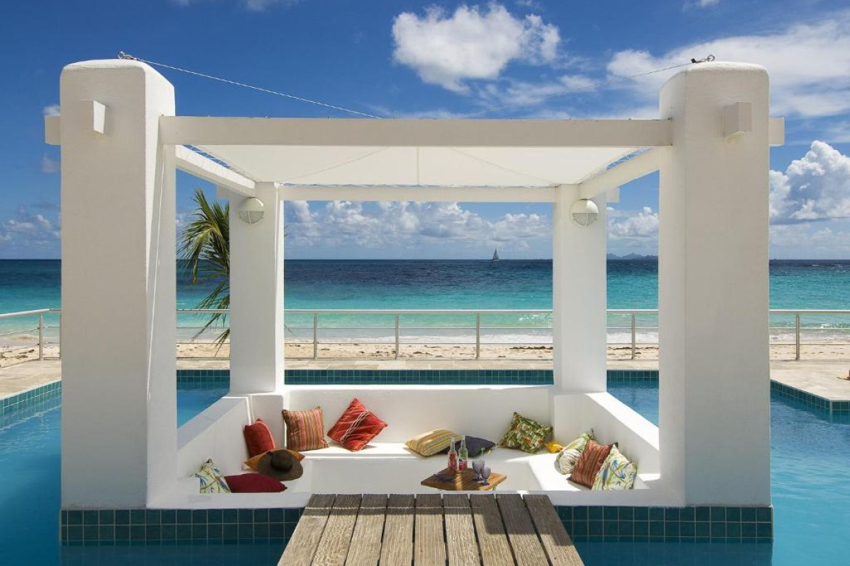 Coral Beach Club Villas & Marina
