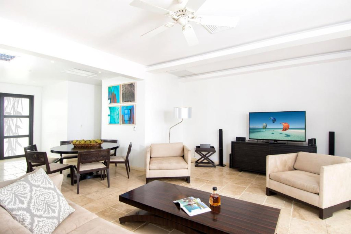 Coral Beach Club Villas & Marina