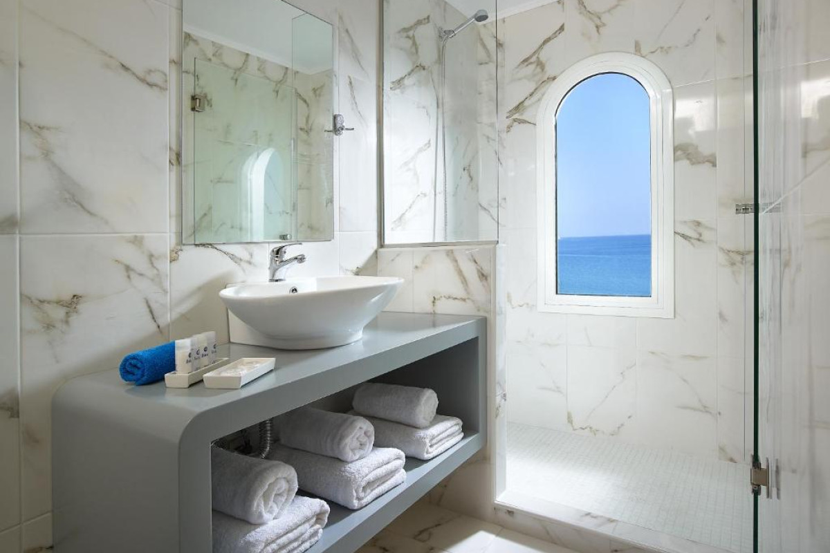 Coral Hotel - Hotelia Hospitality Group