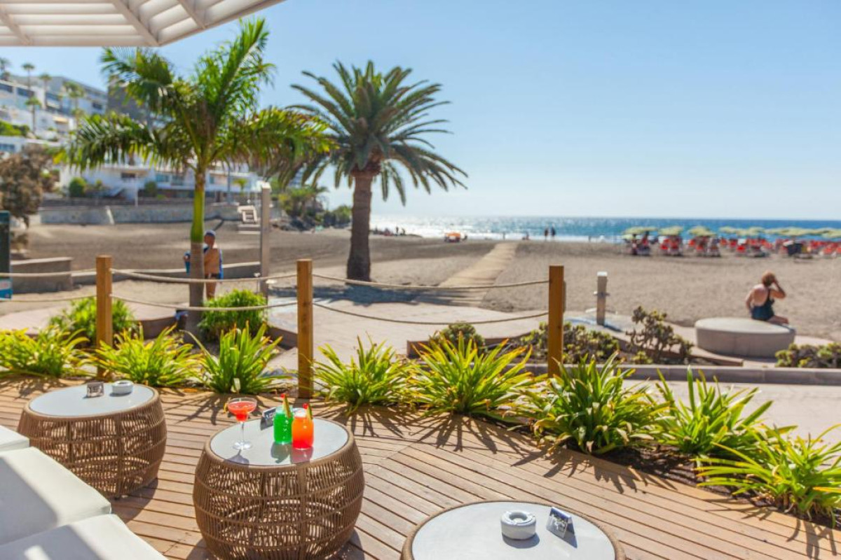 Hotel Corallium Beach by Lopesan