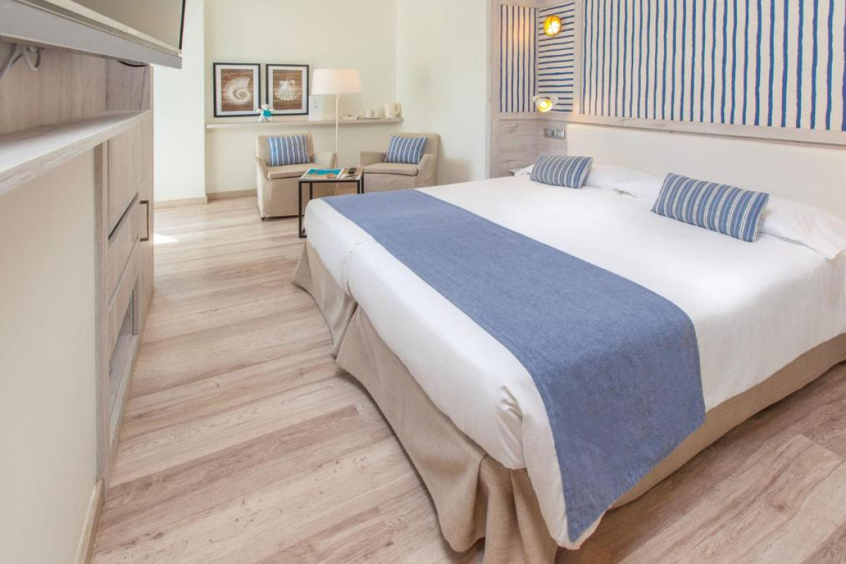 Hotel Corallium Beach by Lopesan