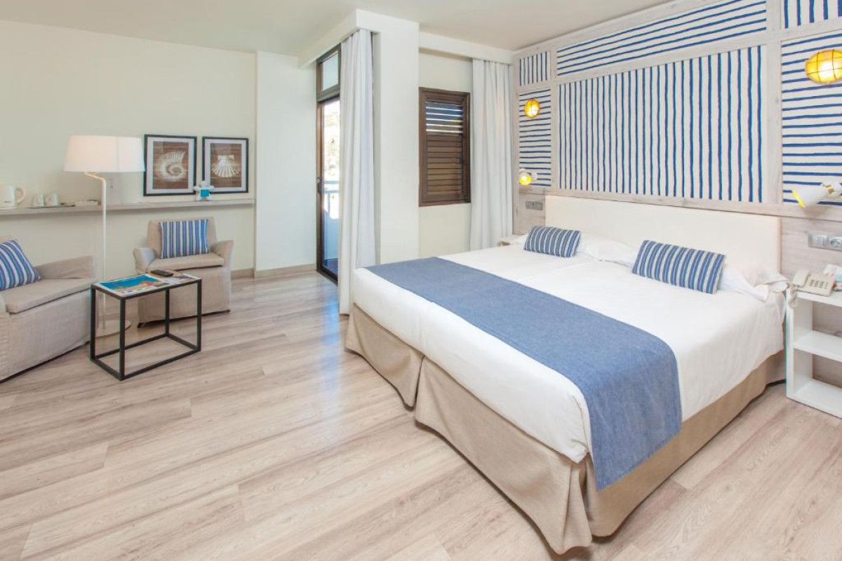 Hotel Corallium Beach by Lopesan