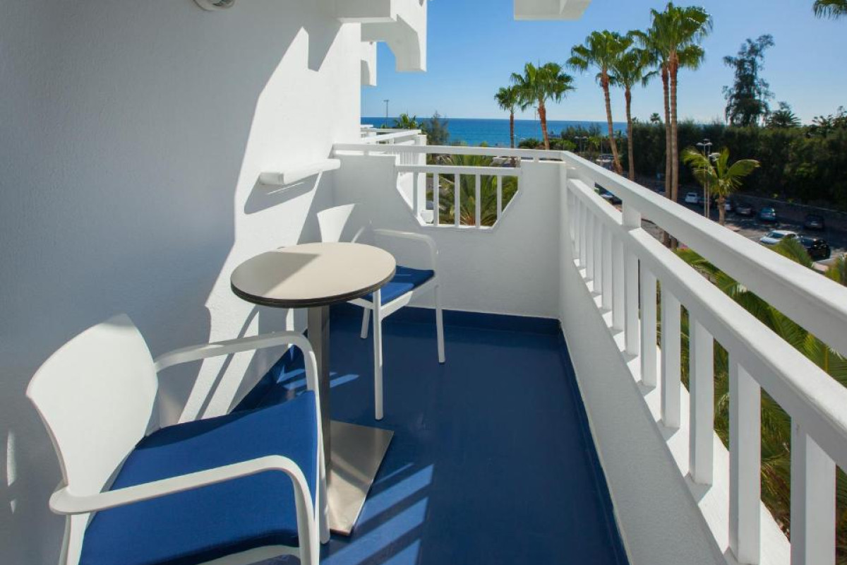 Hotel Corallium Beach by Lopesan