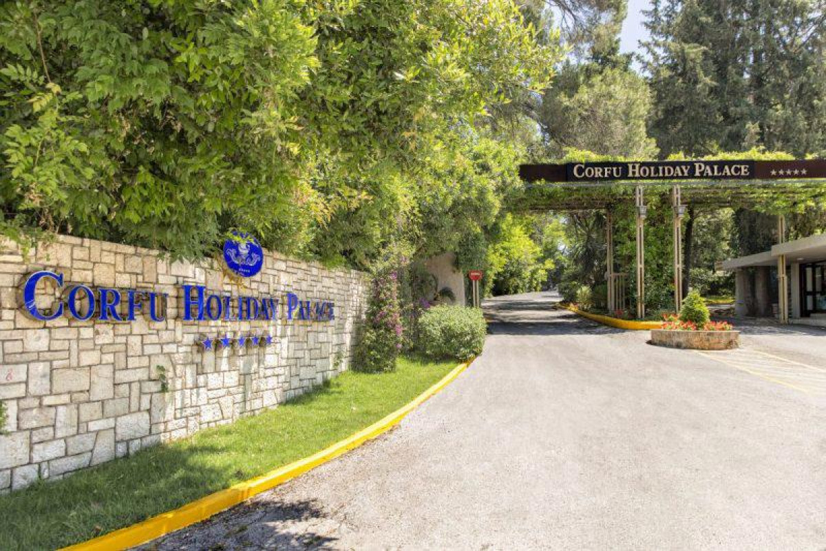 CORFU HOLIDAY PALACE - KANONI BEACH