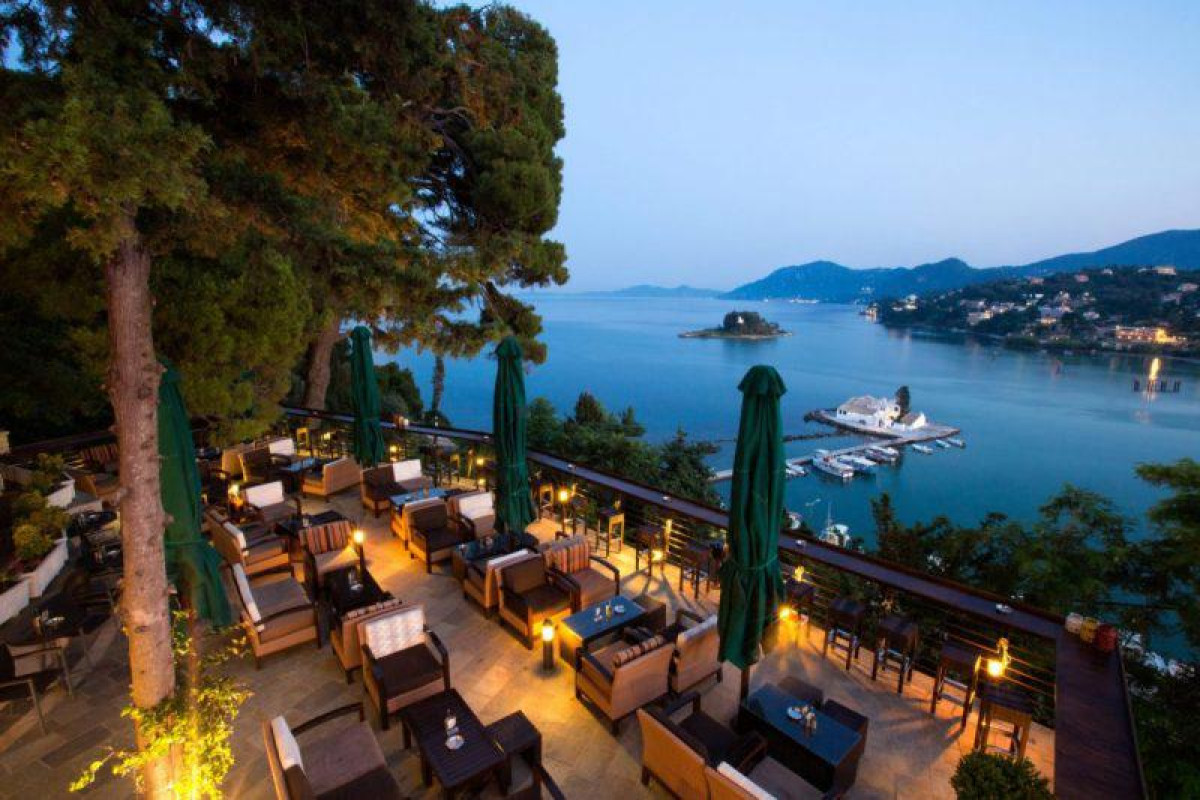 CORFU HOLIDAY PALACE - KANONI BEACH