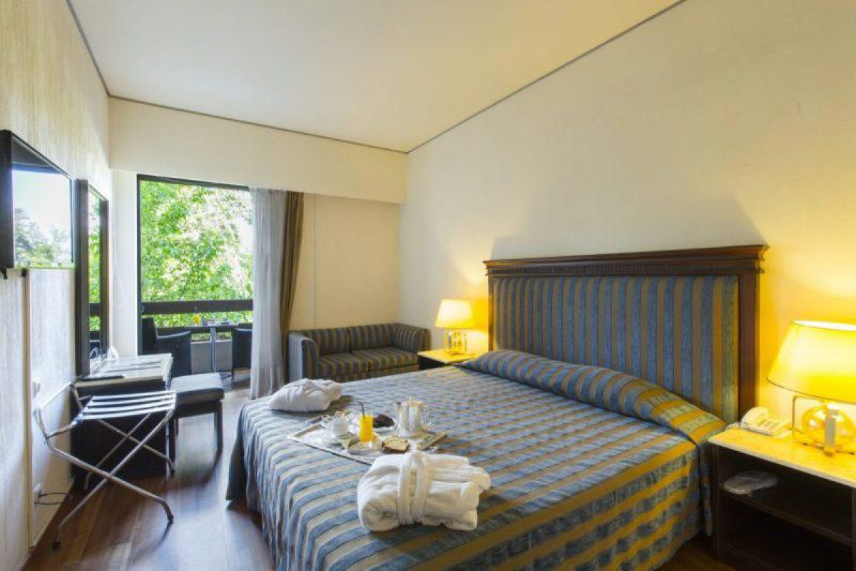CORFU HOLIDAY PALACE - KANONI BEACH
