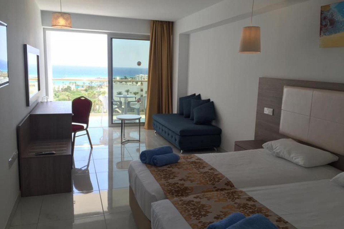 Corfu Hotel