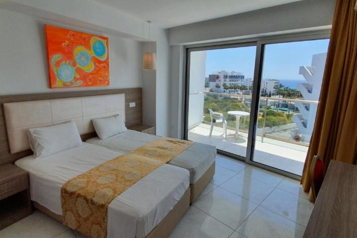 Corfu Hotel