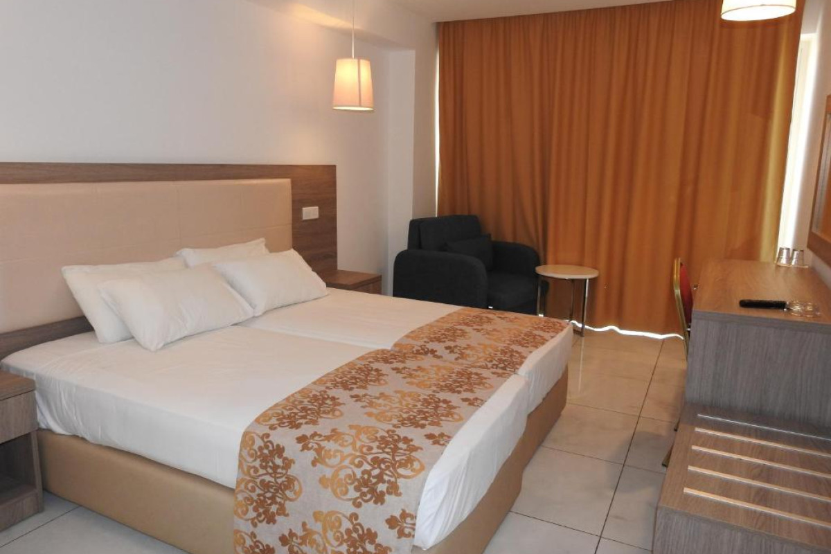 Corfu Hotel