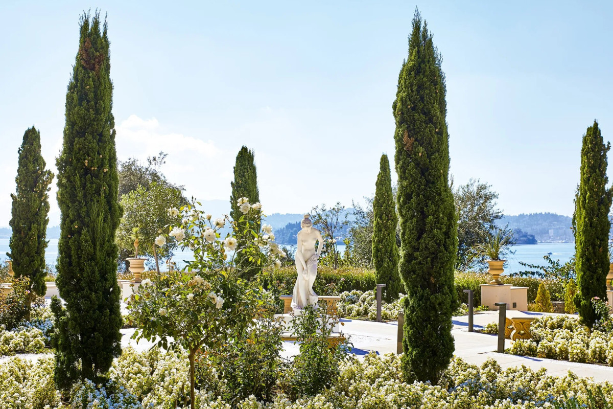 CORFU IMPERIAL, A GRECOTEL RESORT TO LIVE