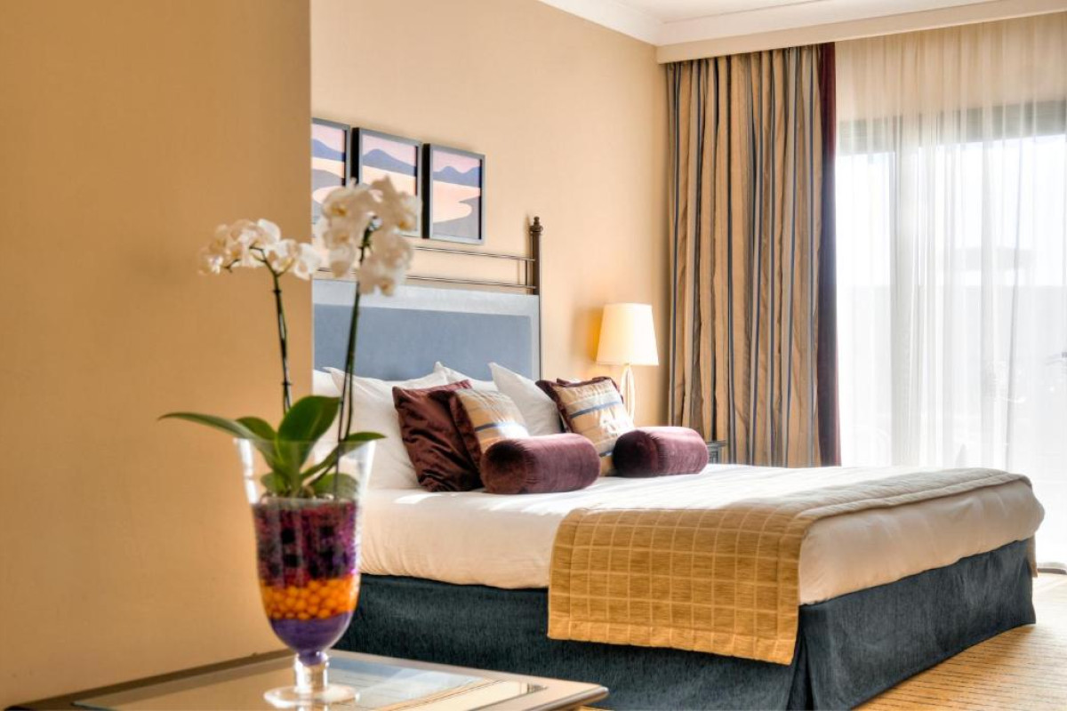 Corinthia St Georges Bay