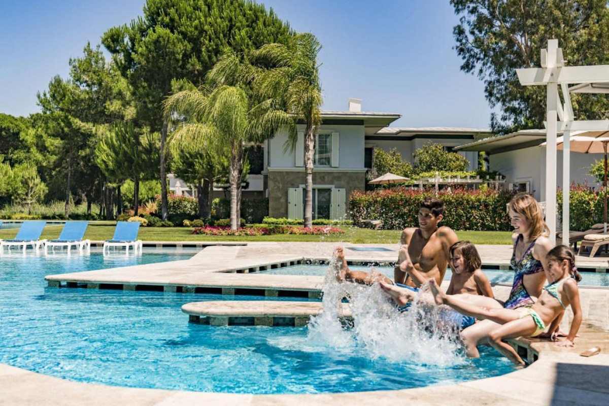 CORNELIA AZURE VILLAS