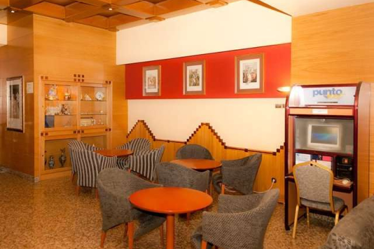 CORONA DE CASTILLA HOTEL