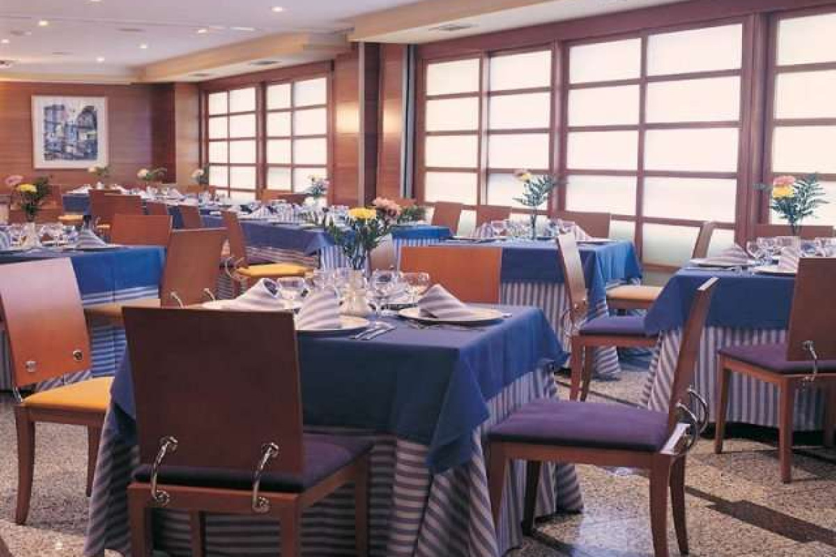 CORONA DE CASTILLA HOTEL