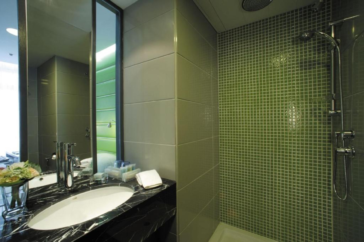 Cosmo Hotel Hong Kong