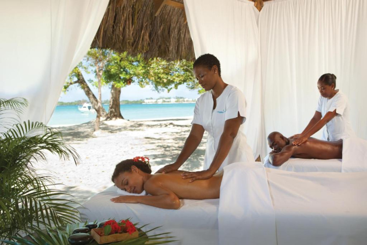 Hotel Couples Negril - Adults Only