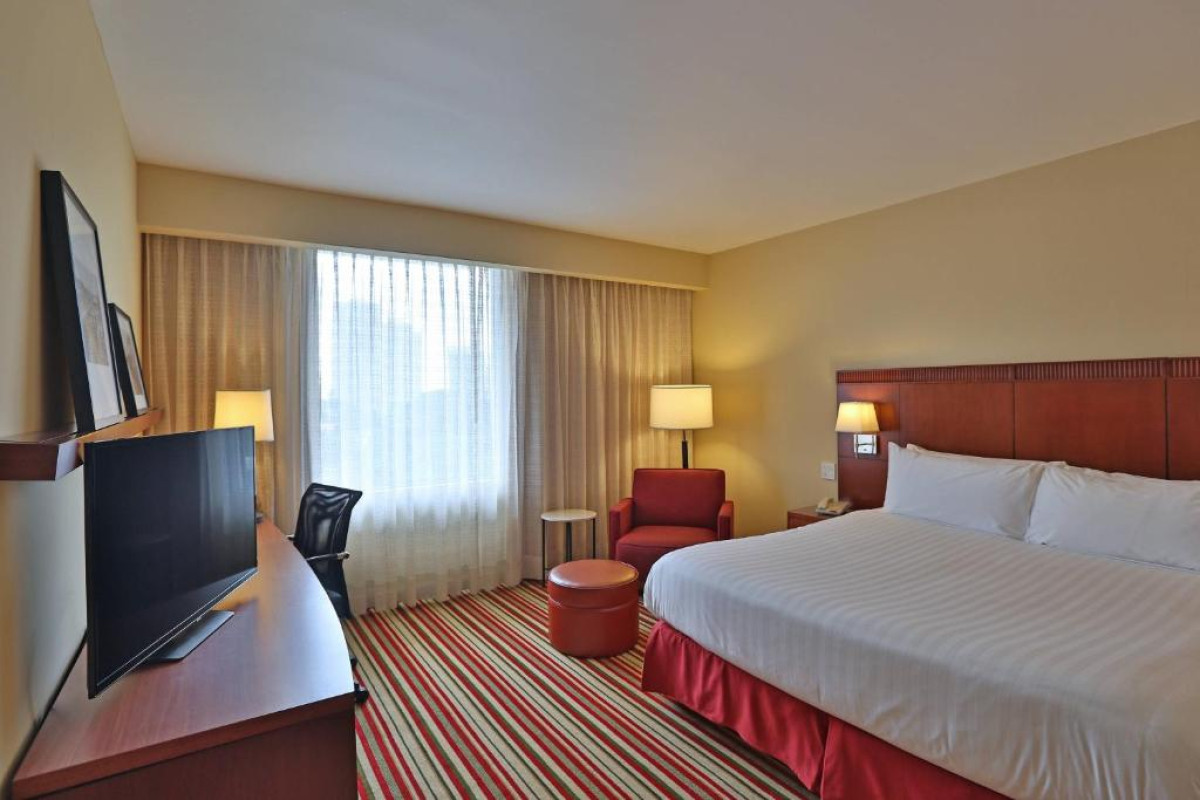 Courtyard by Marriott Panama Multiplaza Mall