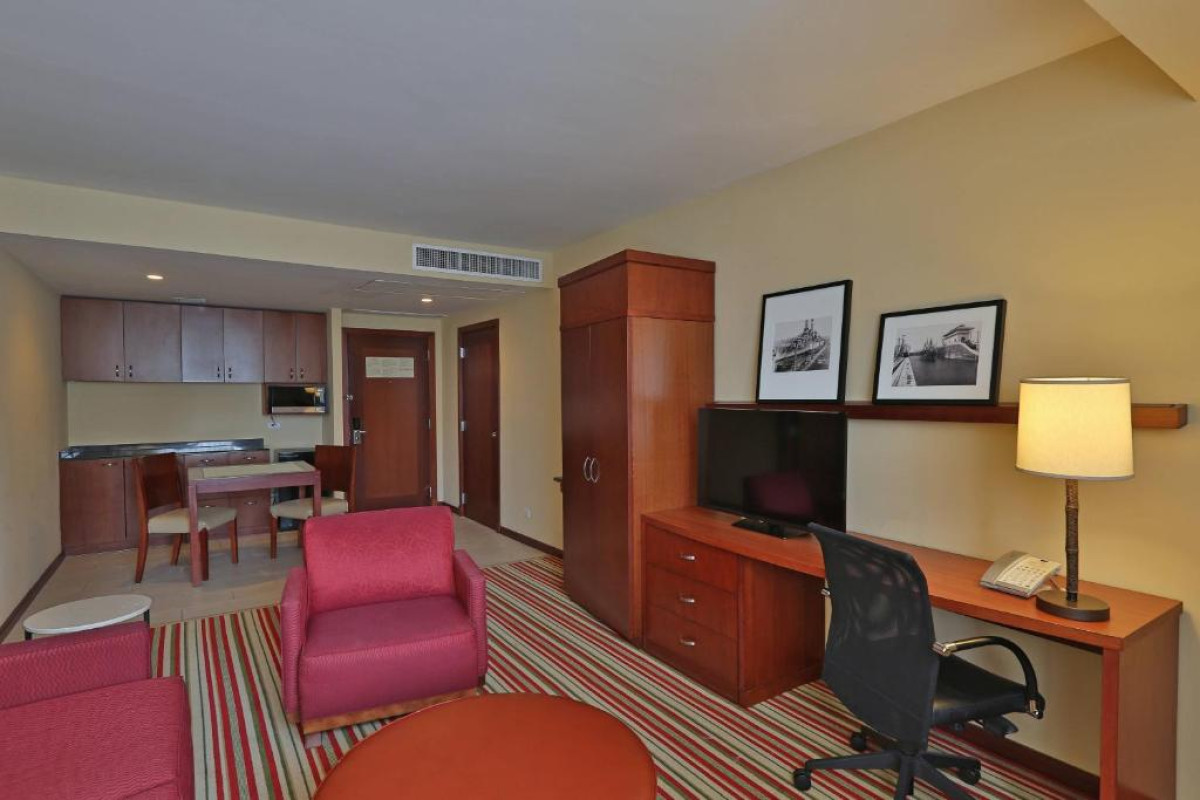 Courtyard by Marriott Panama Multiplaza Mall
