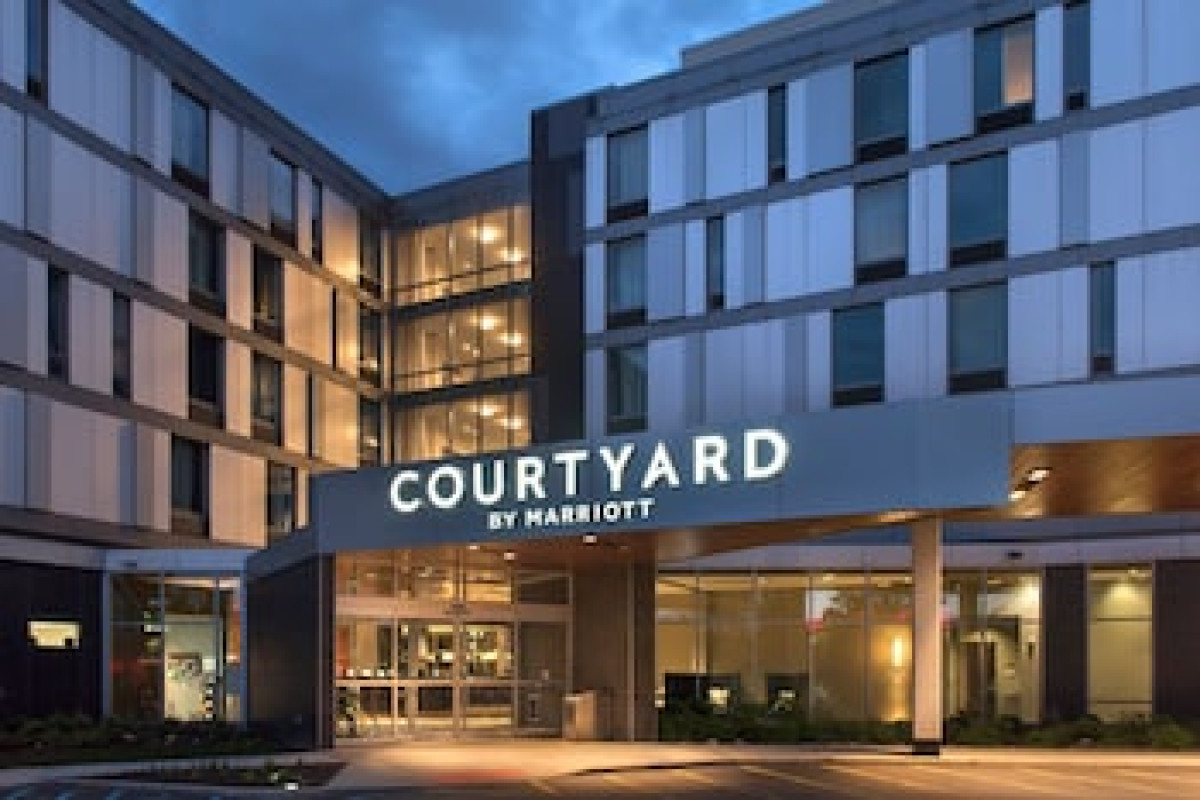 COURTYARD PHILADELPHIA SOUTH AT THE NAVY YARD