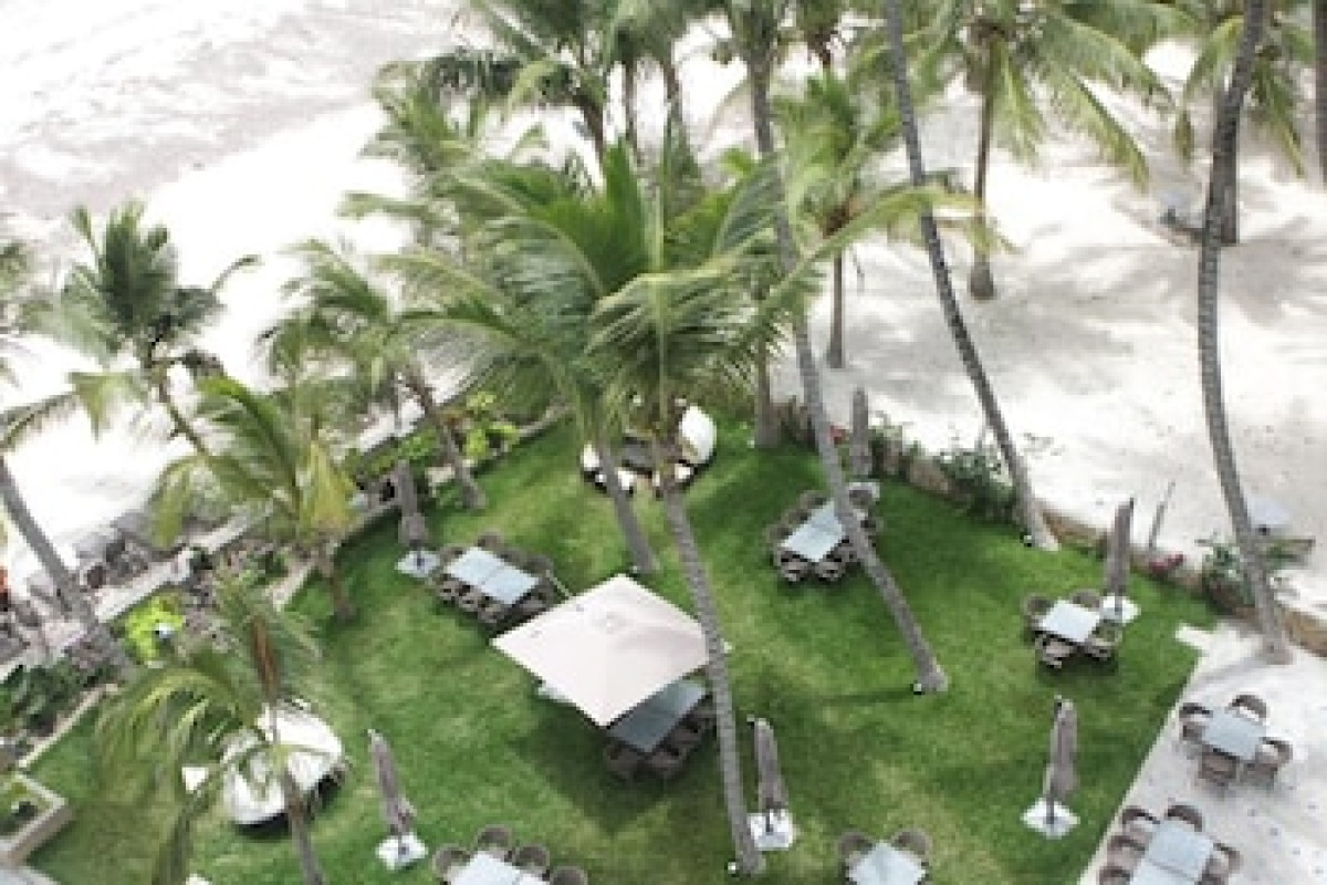 COWRIE SHELL BEACH APARTMENTS